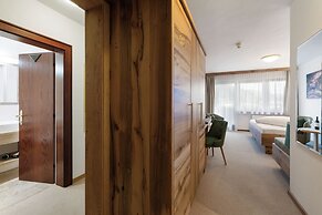 Hotel Tyrol