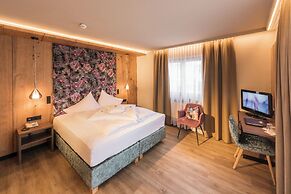 Hotel Tyrol