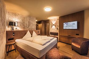 Hotel Tyrol