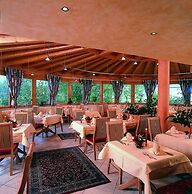 Hotel Tyrol