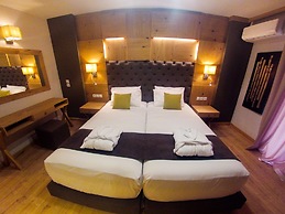 Elmi Suites Beach Hotel - All Inclusive