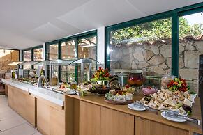 Elmi Suites Beach Hotel - All Inclusive