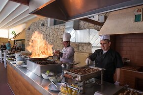 Elmi Suites Beach Hotel - All Inclusive