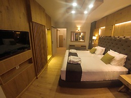 Elmi Suites Beach Hotel - All Inclusive