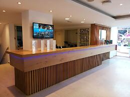 Elmi Suites Beach Hotel - All Inclusive