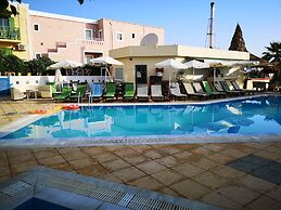 Elmi Suites Beach Hotel - All Inclusive