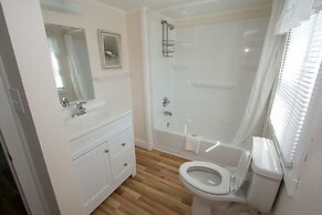 Outer Banks Motel - Village Accommodations