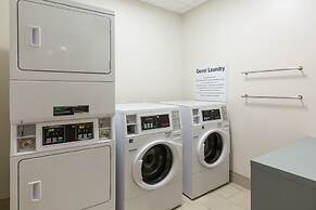 Holiday Inn Express Visalia Sequoia Gateway Area by IHG