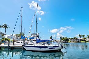 Latitude 26 Waterfront Boutique Resort - Fort Myers Beach