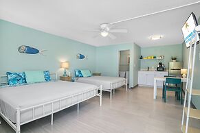 Latitude 26 Waterfront Boutique Resort - Fort Myers Beach