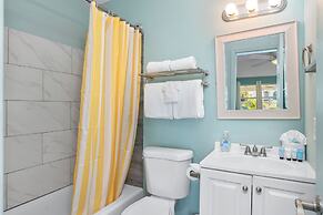 Latitude 26 Waterfront Boutique Resort - Fort Myers Beach