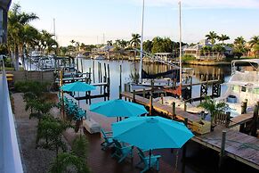 Latitude 26 Waterfront Boutique Resort - Fort Myers Beach