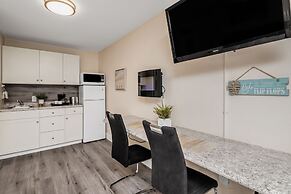 Latitude 26 Waterfront Boutique Resort - Fort Myers Beach