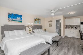 Latitude 26 Waterfront Boutique Resort - Fort Myers Beach