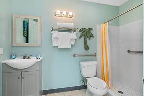 Latitude 26 Waterfront Boutique Resort - Fort Myers Beach