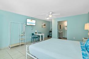Latitude 26 Waterfront Boutique Resort - Fort Myers Beach