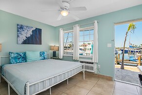 Latitude 26 Waterfront Boutique Resort - Fort Myers Beach
