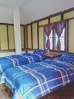 Happy House Backpacker - Hostel