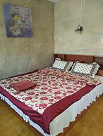 Happy House Backpacker - Hostel