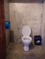 Happy House Backpacker - Hostel