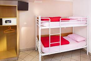 Bastille Hostel