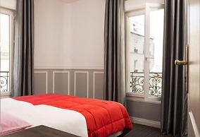 Bastille Hostel
