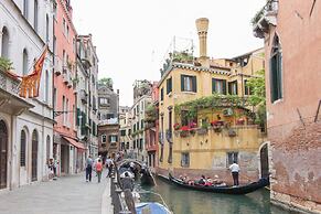 Residenza de l'Osmarin Suites