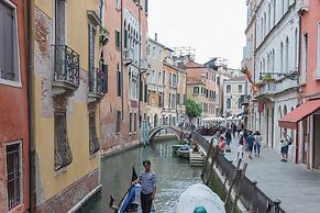 Residenza de l'Osmarin Suites