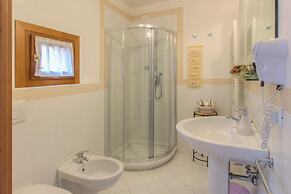 Residenza de l'Osmarin Suites