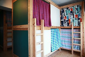 uzuhouse - Hostel