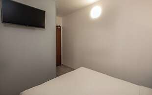 Hotel La Perle Montparnasse