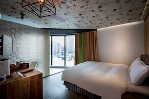 Calligraphy Greenway Hotel