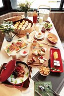 Calligraphy Greenway Hotel