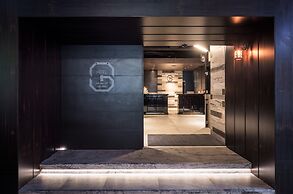 Calligraphy Greenway Hotel