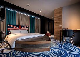 Calligraphy Greenway Hotel