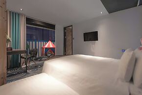 Calligraphy Greenway Hotel