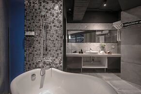 Calligraphy Greenway Hotel