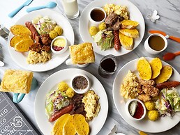 Calligraphy Greenway Hotel