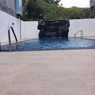 Mahakumara White House Hotel