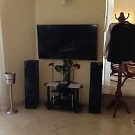 Mahakumara White House Hotel