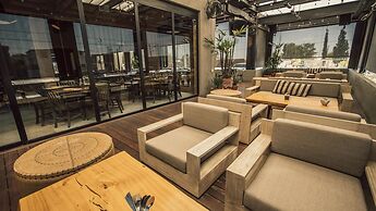 Barrokas Hotel & Suites