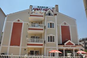 Basil's Apart Hotel