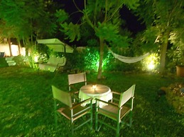 Kleopatra Traditional Hotel Apartments