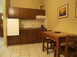 Kleopatra Traditional Hotel Apartments