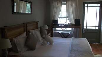 Housemartin Guest Lodge