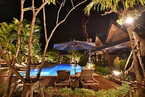 The Nine Thipthara Klongson Resort