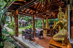 The Nine Thipthara Klongson Resort