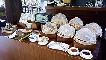 The Nine Thipthara Klongson Resort