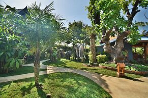 The Nine Thipthara Klongson Resort