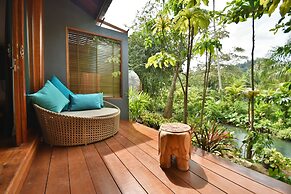 The Nine Thipthara Klongson Resort